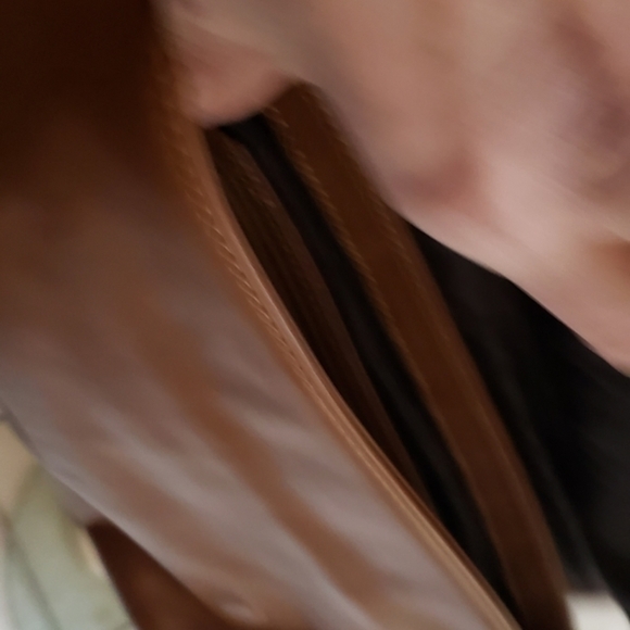 - Elizabeth & James Cynnie Leather Crossbody - Picture 8 of 9